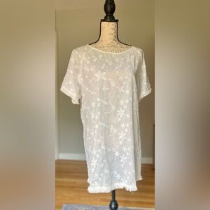 Flycurvy floral embroidered top with fringe off white XL NWOT